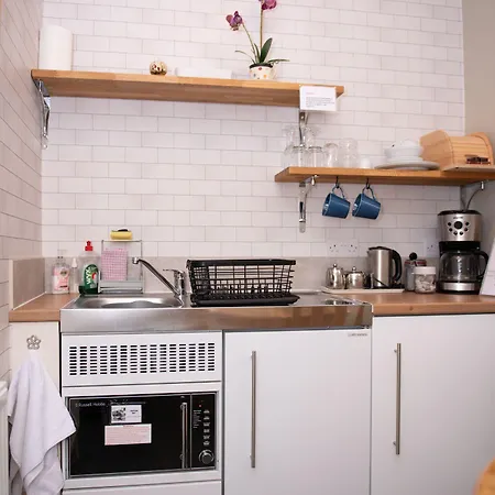 Milton House Hotel 3*