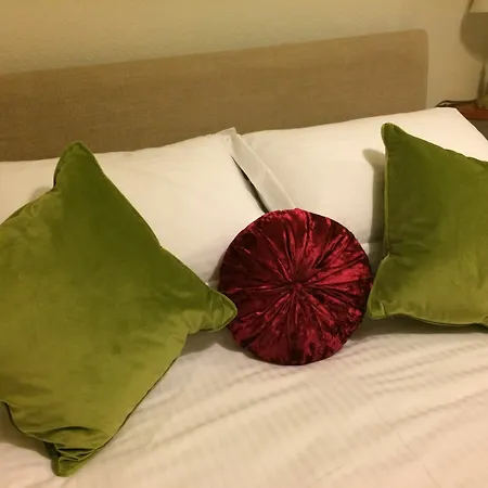 Hotel Milton House 3*