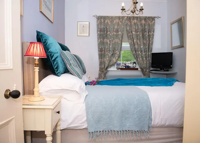 Milton House Hotel 3*