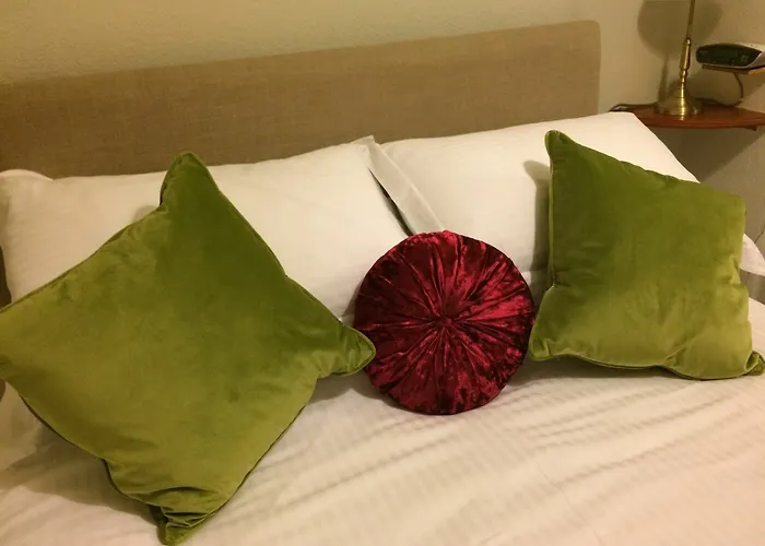 Hotel Milton House 3*