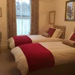 Milton House 3*