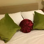 Hotel Milton House 3*